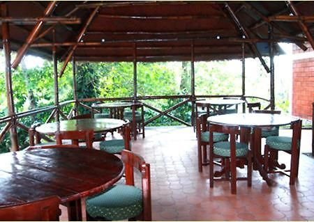Coffee Acres Plantation Resort 칼파타 외부 사진